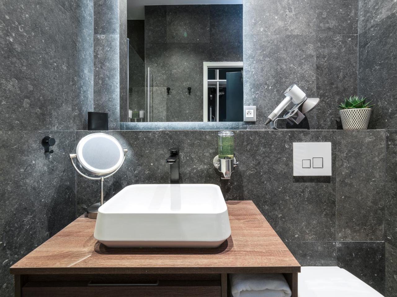 Chung cư 75 m² 2 phòng ngủ, 2 phòng tắm riêng ở 3rd - Temple - Republique Paris Ngoại thất bức ảnh